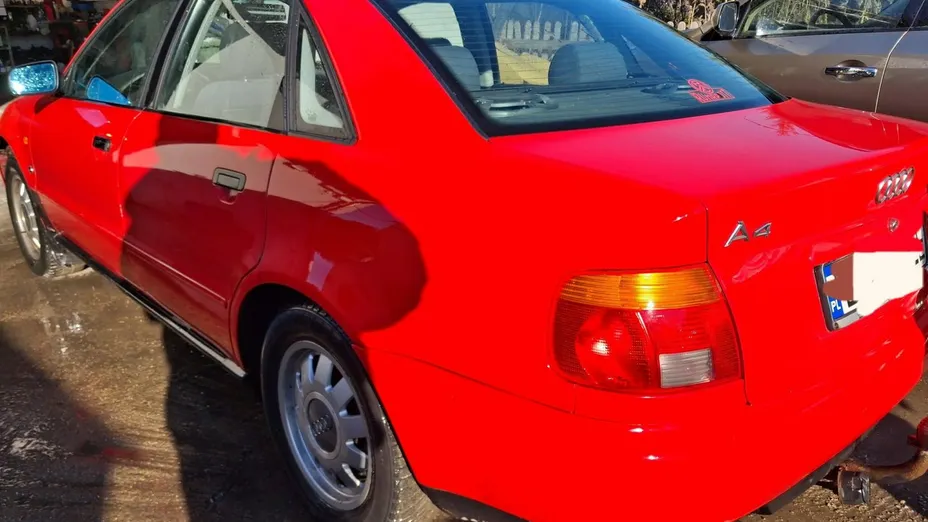 AUDI A4 -