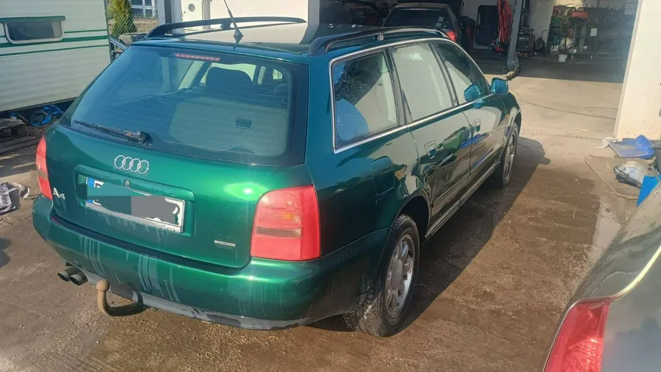 AUDI A4 -