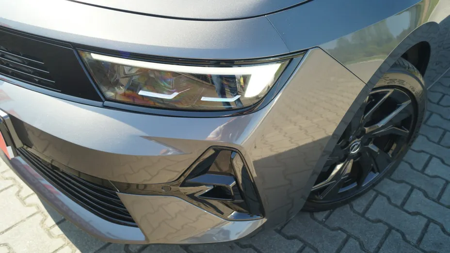 OPEL Astra -