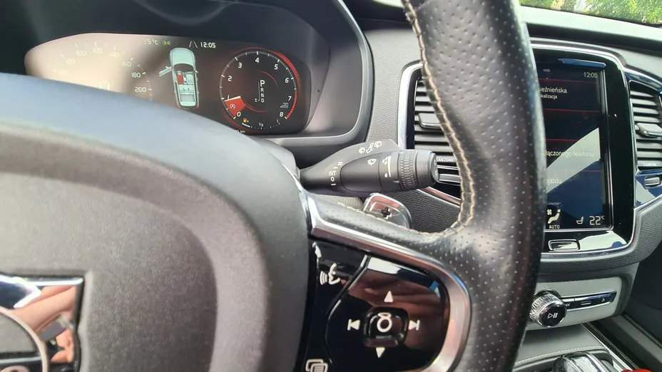 VOLVO XC90 -