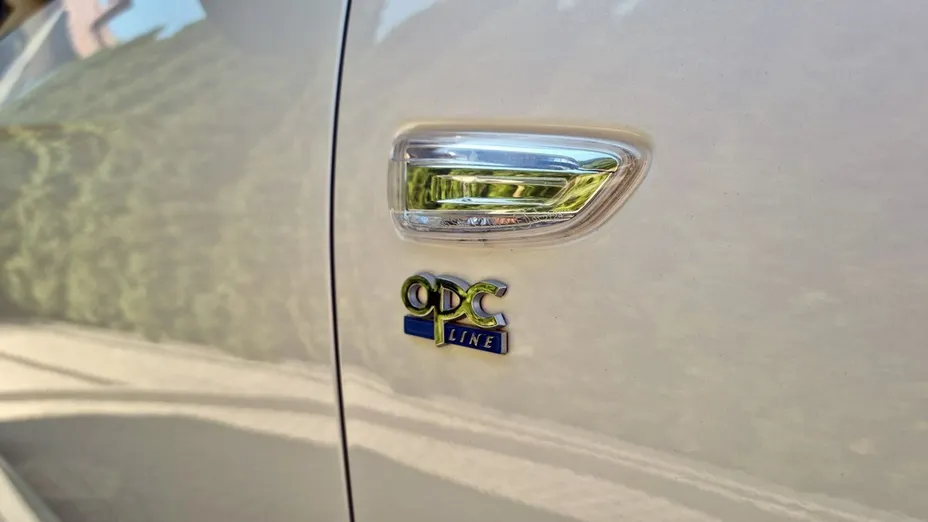 OPEL Insignia -