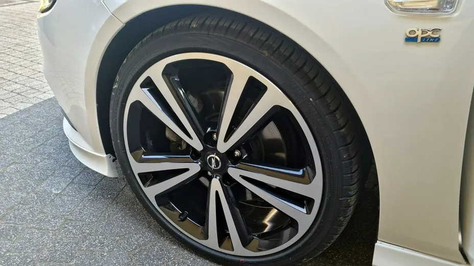 OPEL Insignia -