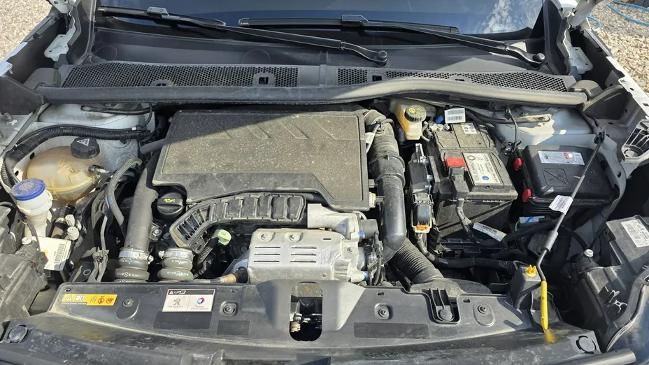 PEUGEOT 2008 -
