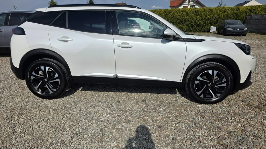 PEUGEOT 2008 -