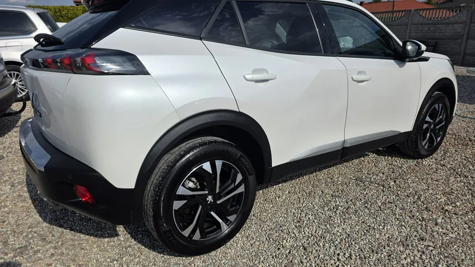 PEUGEOT 2008 -