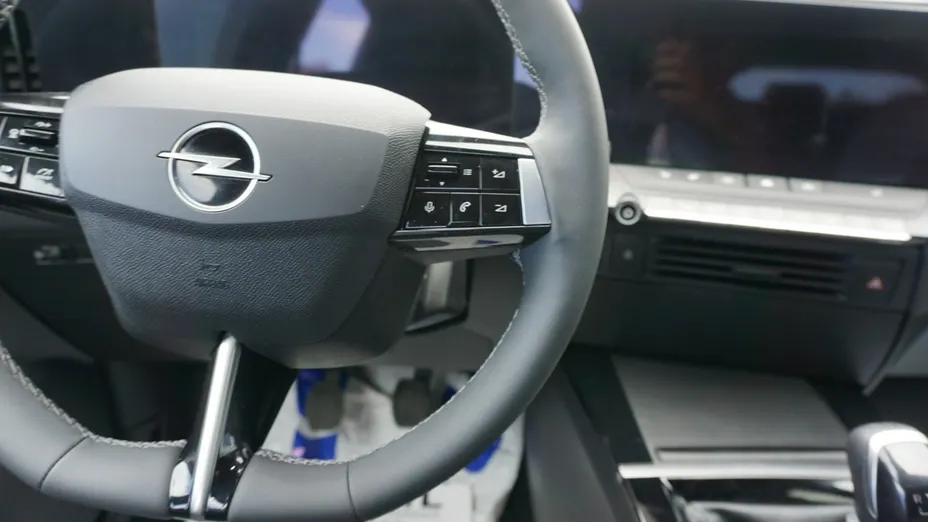 OPEL Astra -