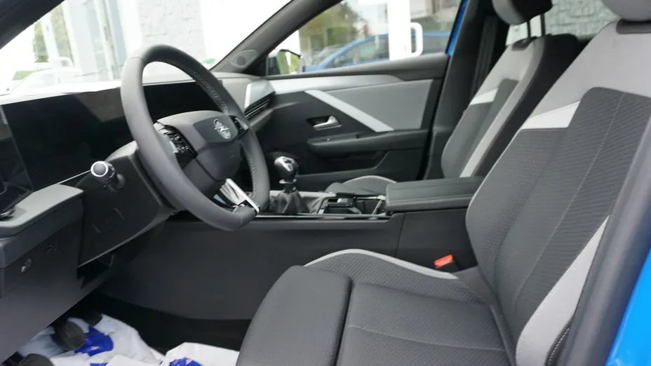 OPEL Astra -