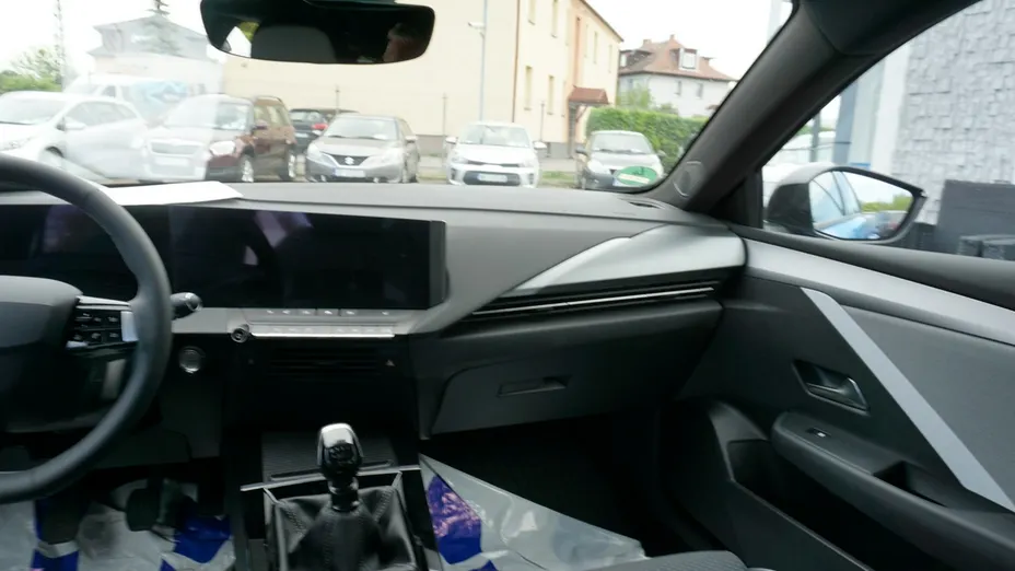OPEL Astra -