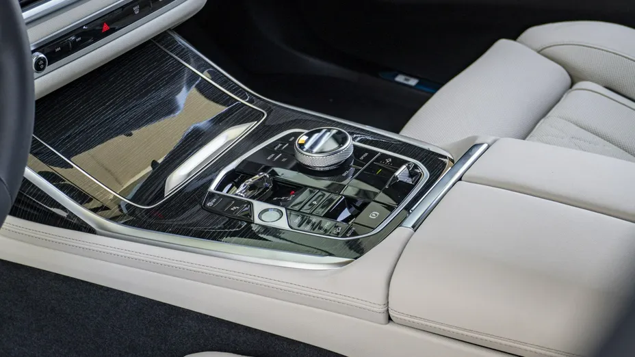 BMW X7 -