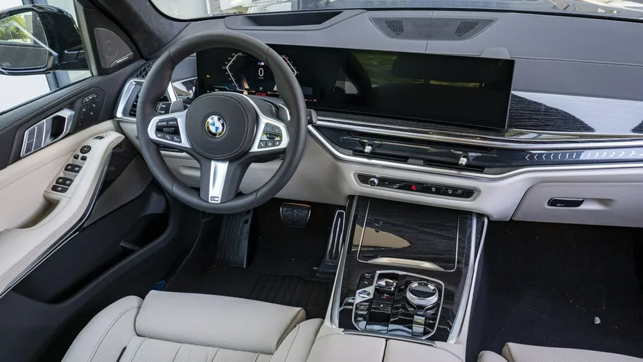 BMW X7 -