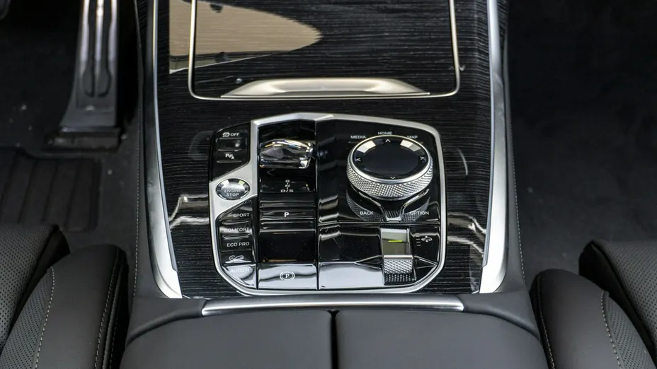 BMW X7 -