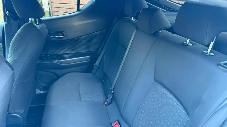TOYOTA C-HR -