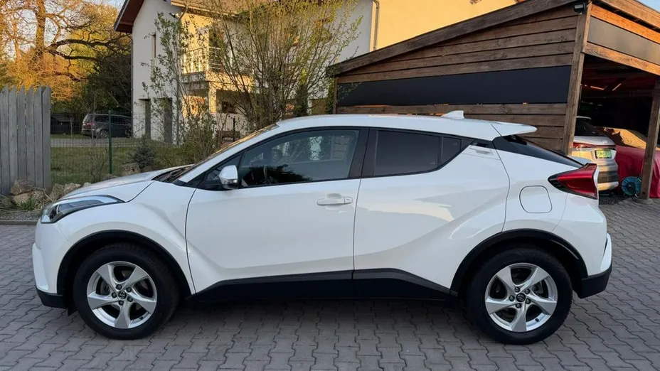TOYOTA C-HR -