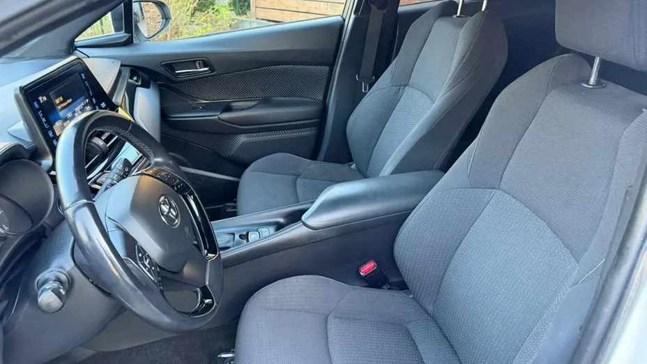 TOYOTA C-HR -