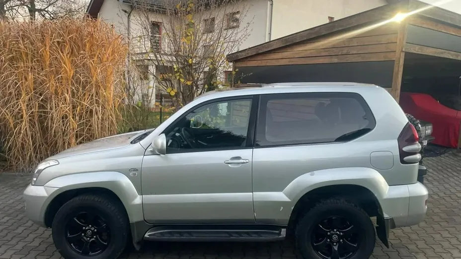 TOYOTA Land Cruiser -