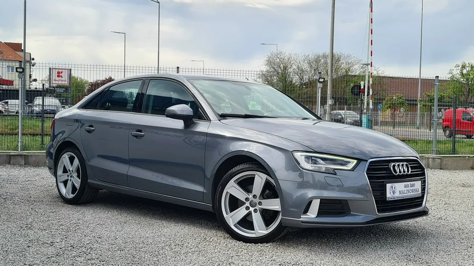 AUDI A3 Limousine -