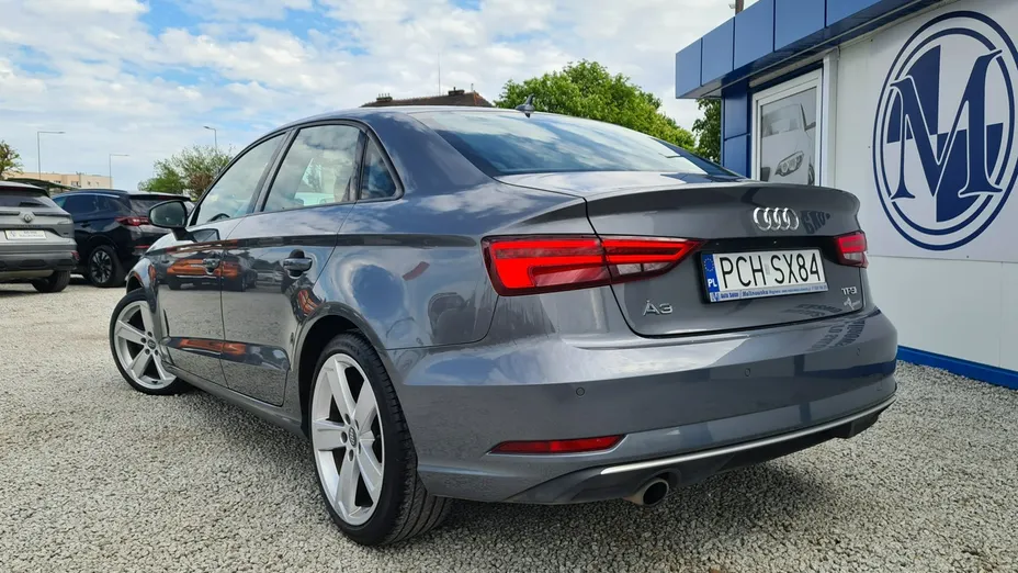 AUDI A3 Limousine -