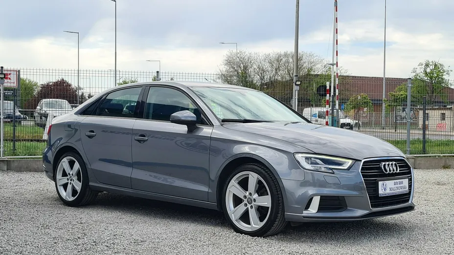 AUDI A3 Limousine -