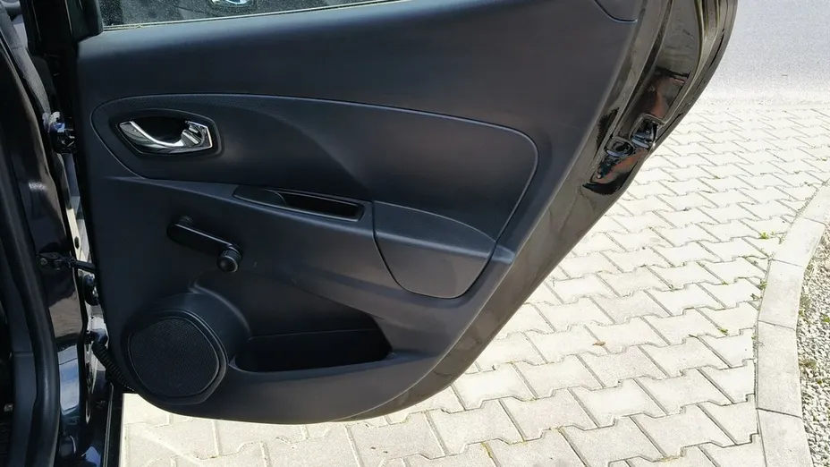 RENAULT Clio -