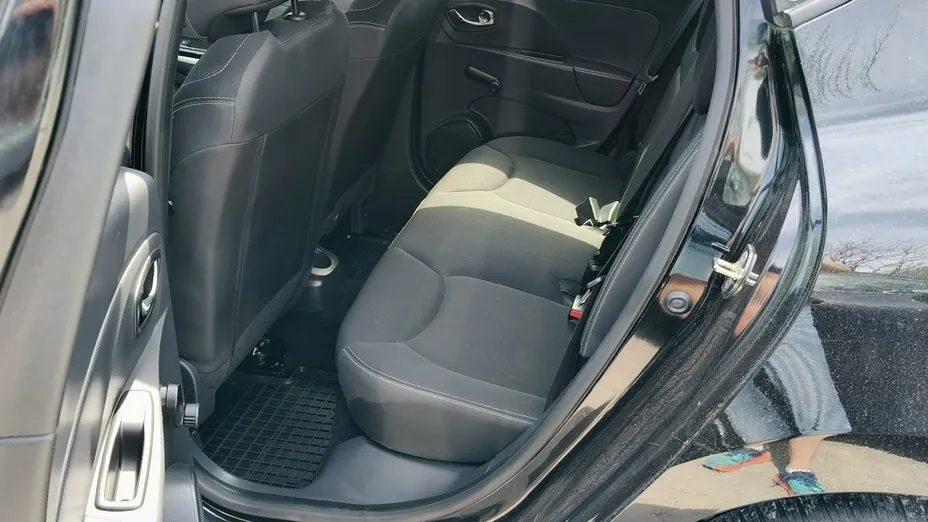 RENAULT Clio -
