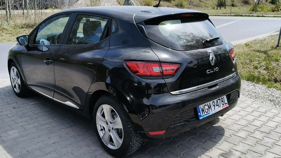 RENAULT Clio -