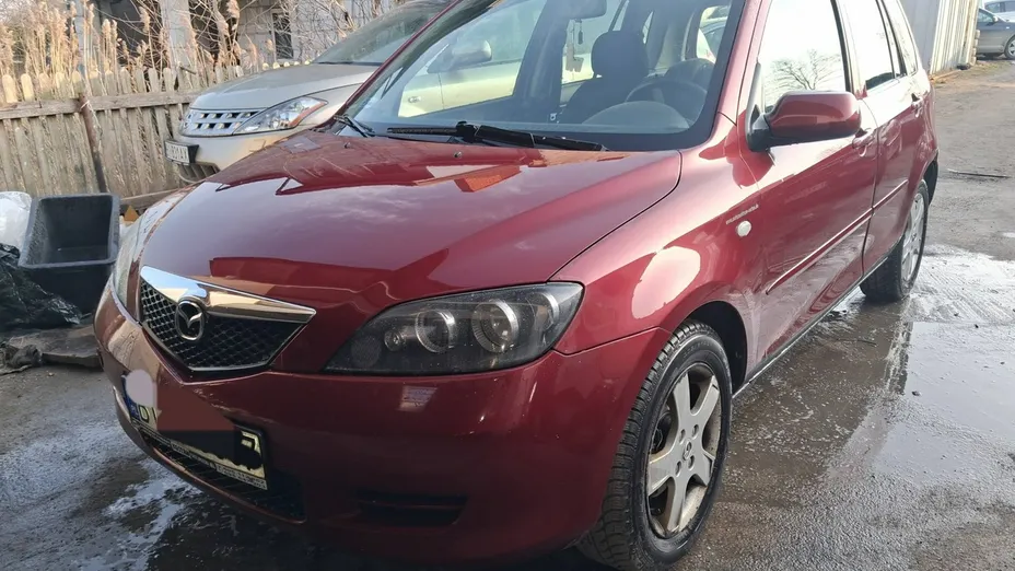 MAZDA 2 -