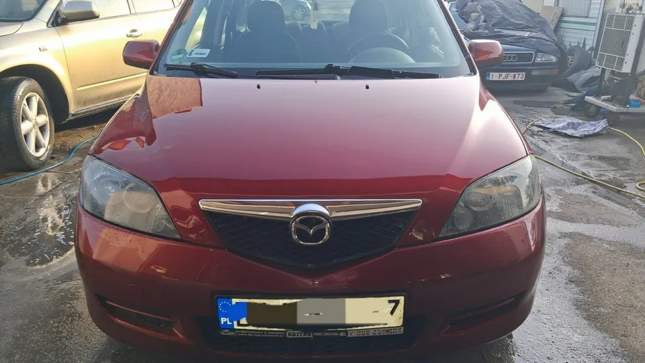MAZDA 2 -