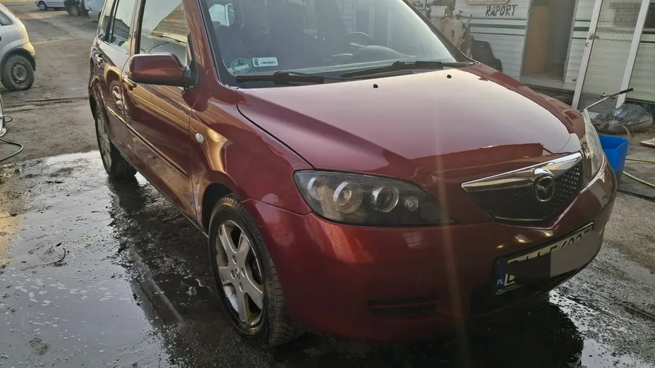 MAZDA 2 -