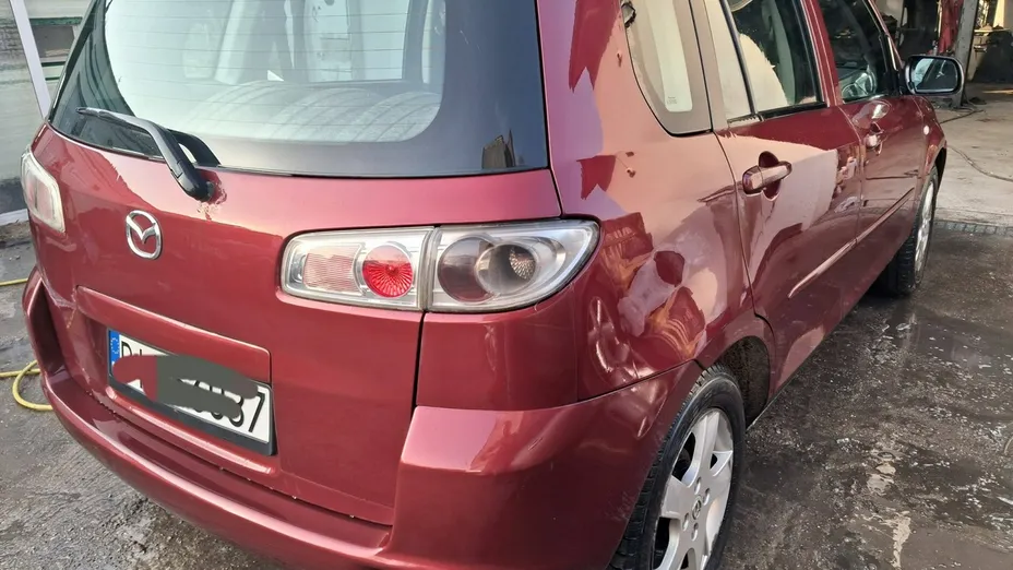 MAZDA 2 -