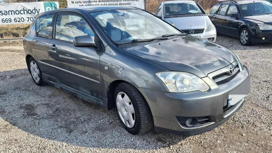 TOYOTA Corolla -