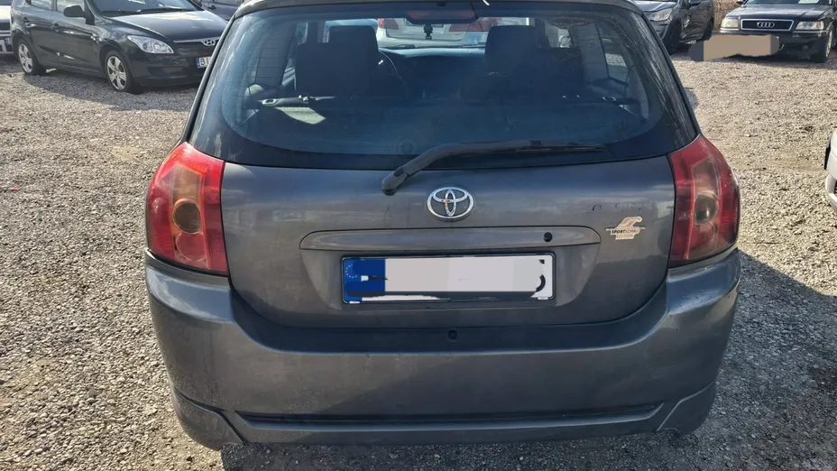 TOYOTA Corolla -