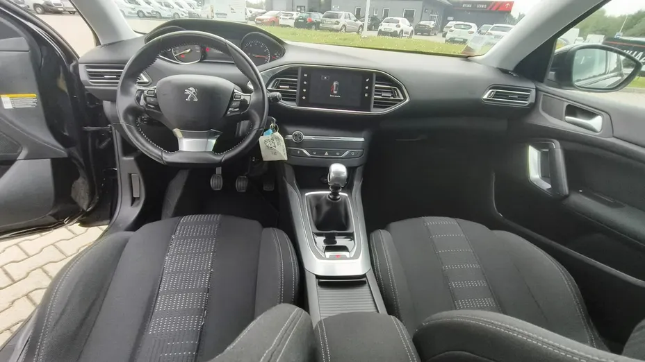 PEUGEOT 308 -