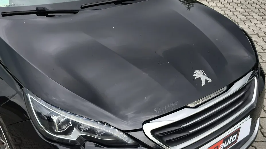 PEUGEOT 308 -