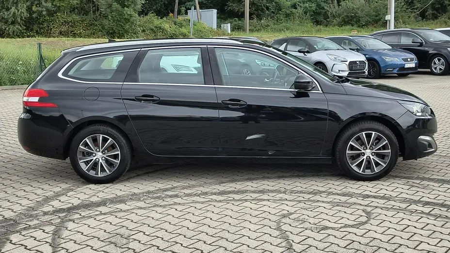 PEUGEOT 308 -