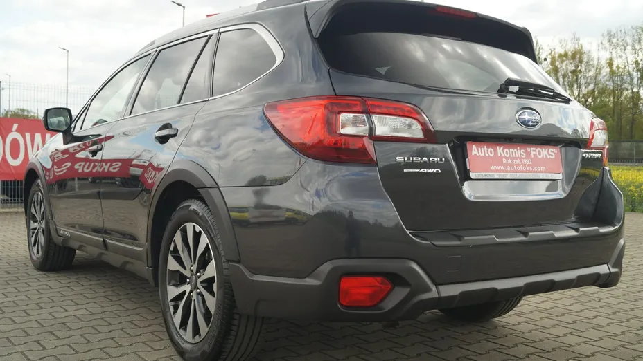 SUBARU Outback -