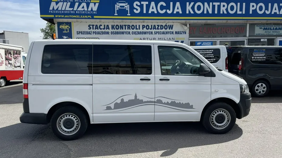 VOLKSWAGEN Transporter -