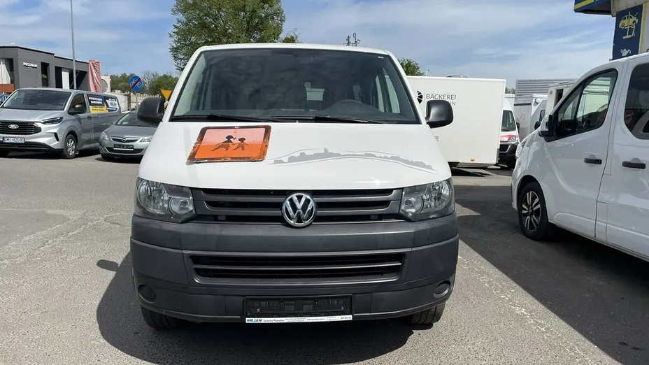 VOLKSWAGEN Transporter -