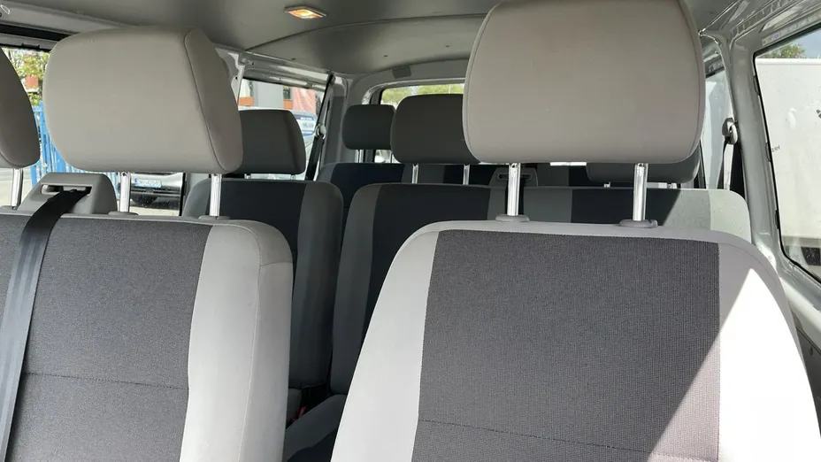 VOLKSWAGEN Transporter -
