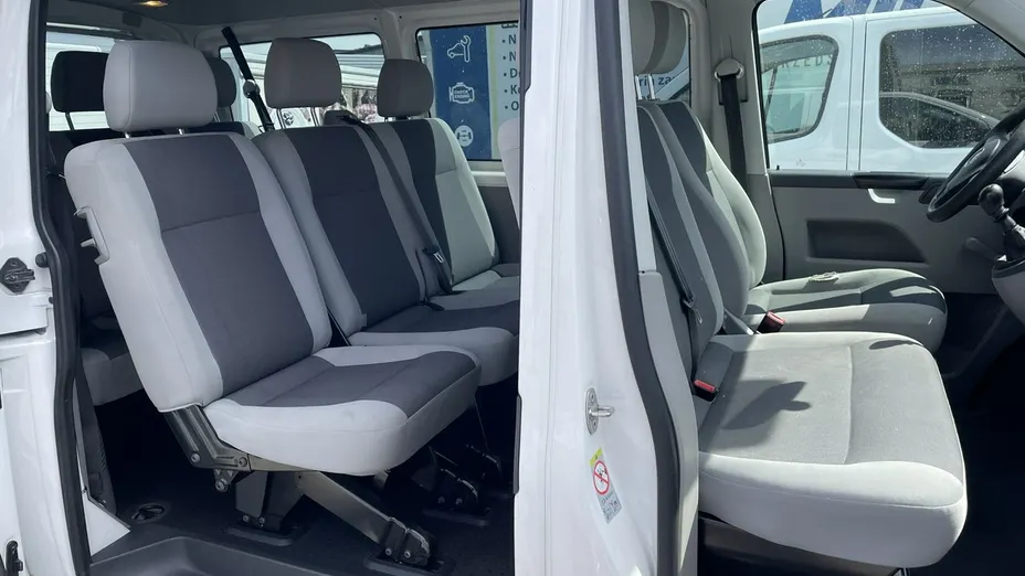 VOLKSWAGEN Transporter -