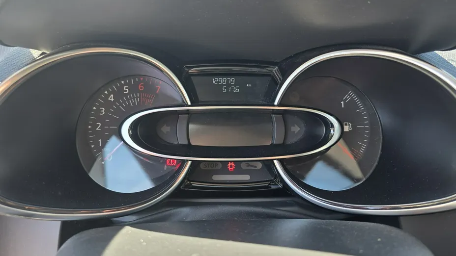 RENAULT Clio -