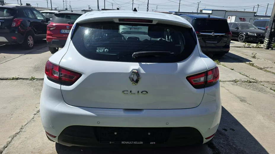 RENAULT Clio -