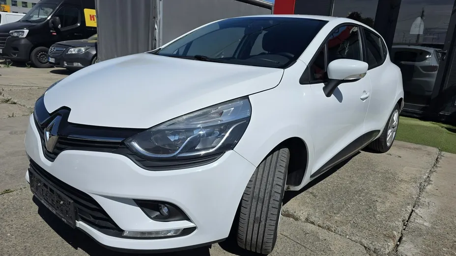 RENAULT Clio -
