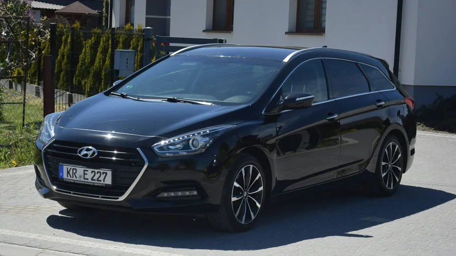 HYUNDAI i40 -