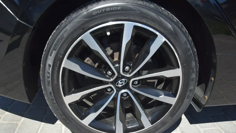 HYUNDAI i40 -