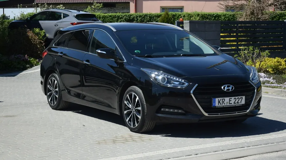 HYUNDAI i40 -