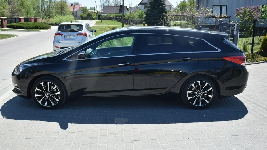 HYUNDAI i40 -