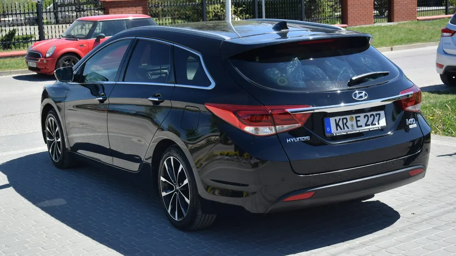 HYUNDAI i40 -