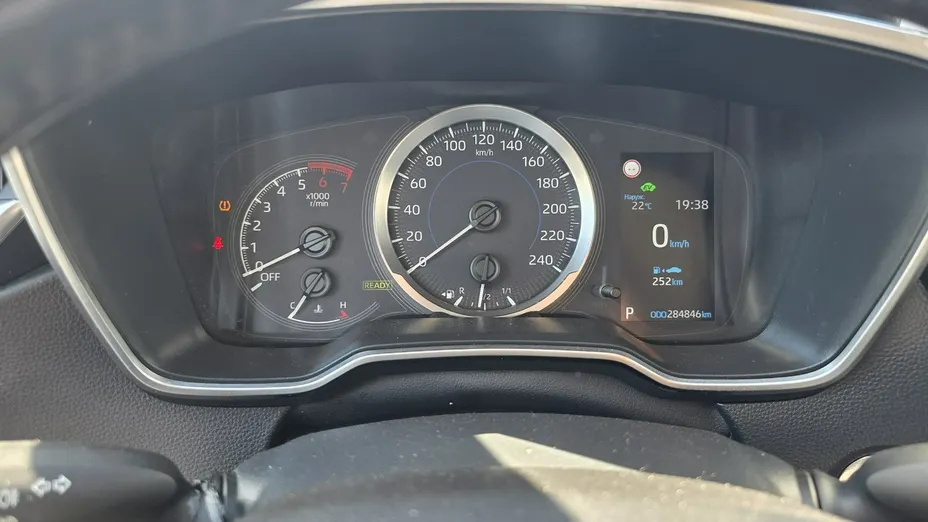 TOYOTA Corolla -