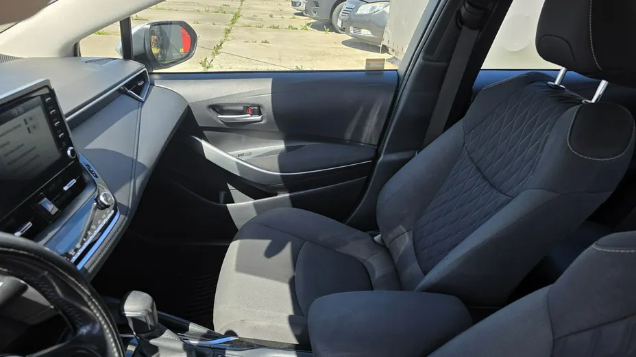 TOYOTA Corolla -