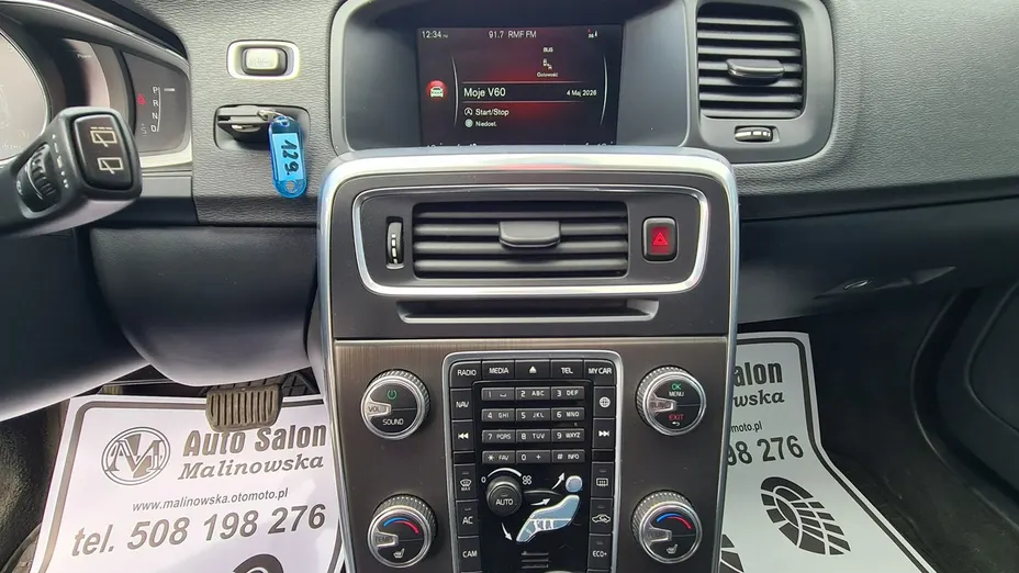 VOLVO V60 -